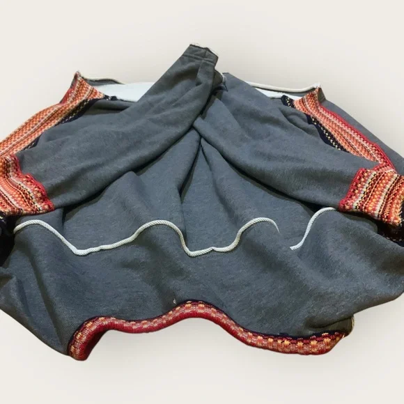 Natural Life - Colorful Knit Trim - Oversized Sweatshirt - Boho Sleeves - L/XL - Picture 10 of 12